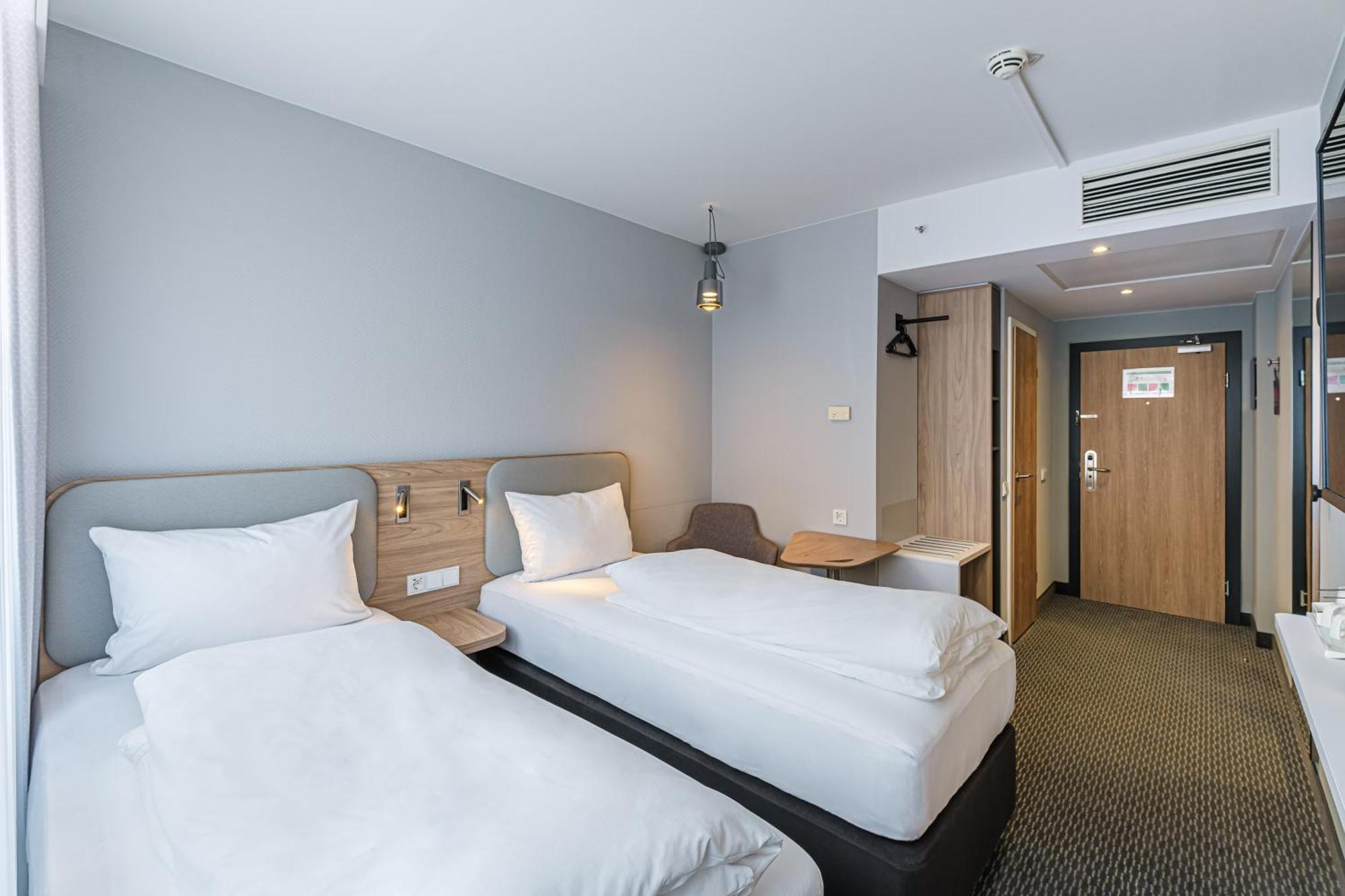 Holiday Inn Express Dresden Zentrum By Ihg Exterior photo